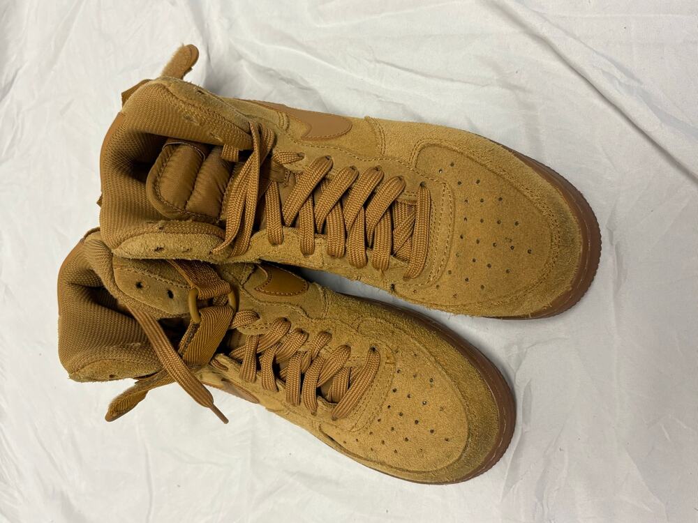 Nike Air Force 1 High in the "Wheat" colorway size 5.5 Youth used Good condition